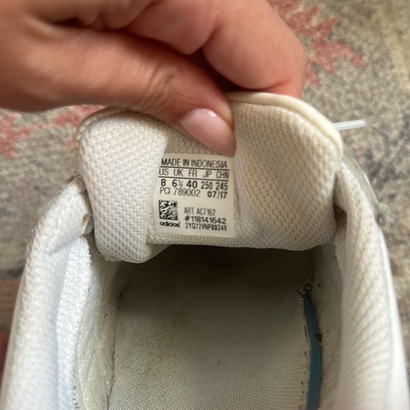 adidas SUPERSTAR Originals Burgundy Velvet Velour White Shell Toe - Picture 4 of 4